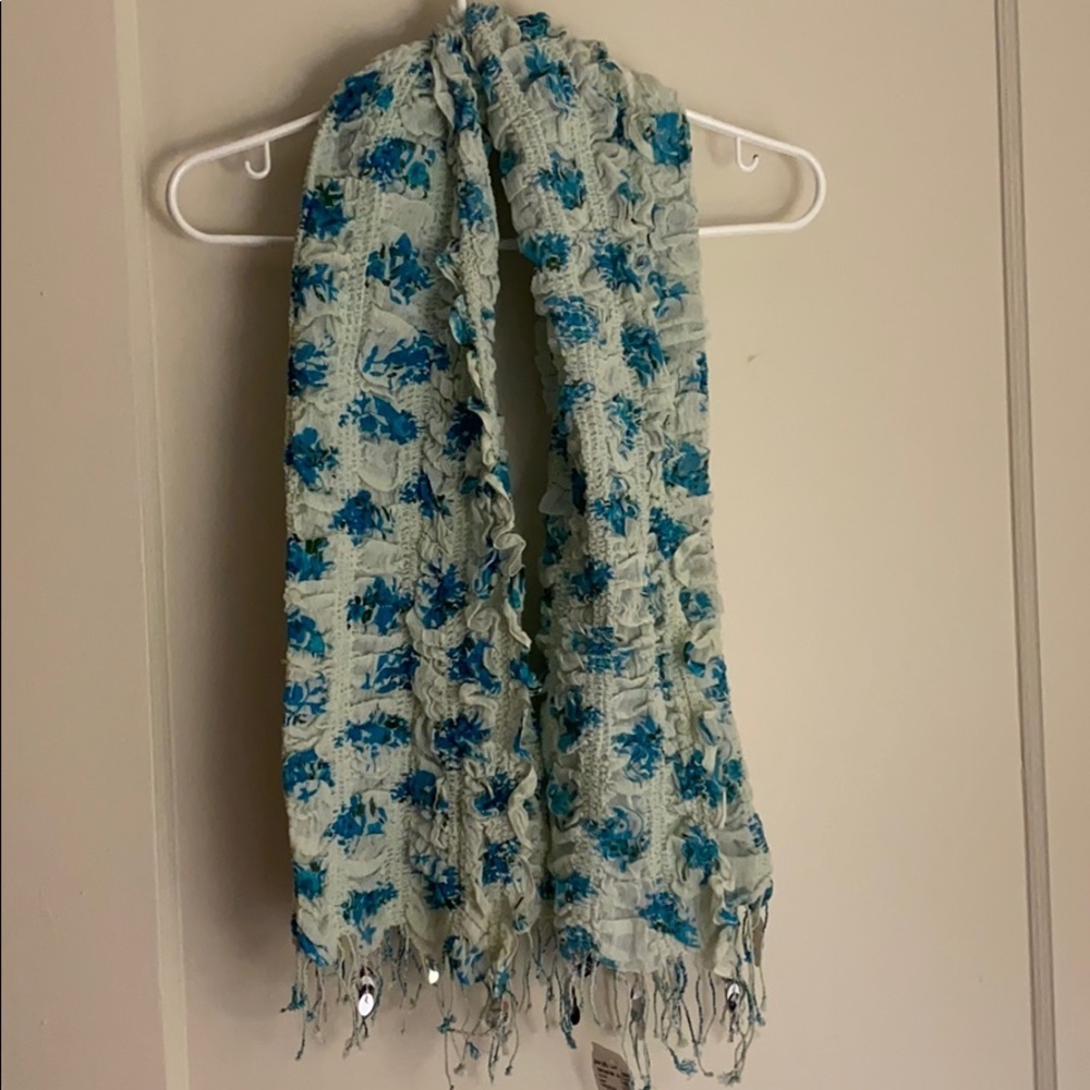 NWT Saks Fifth Avenue turquoise scarf